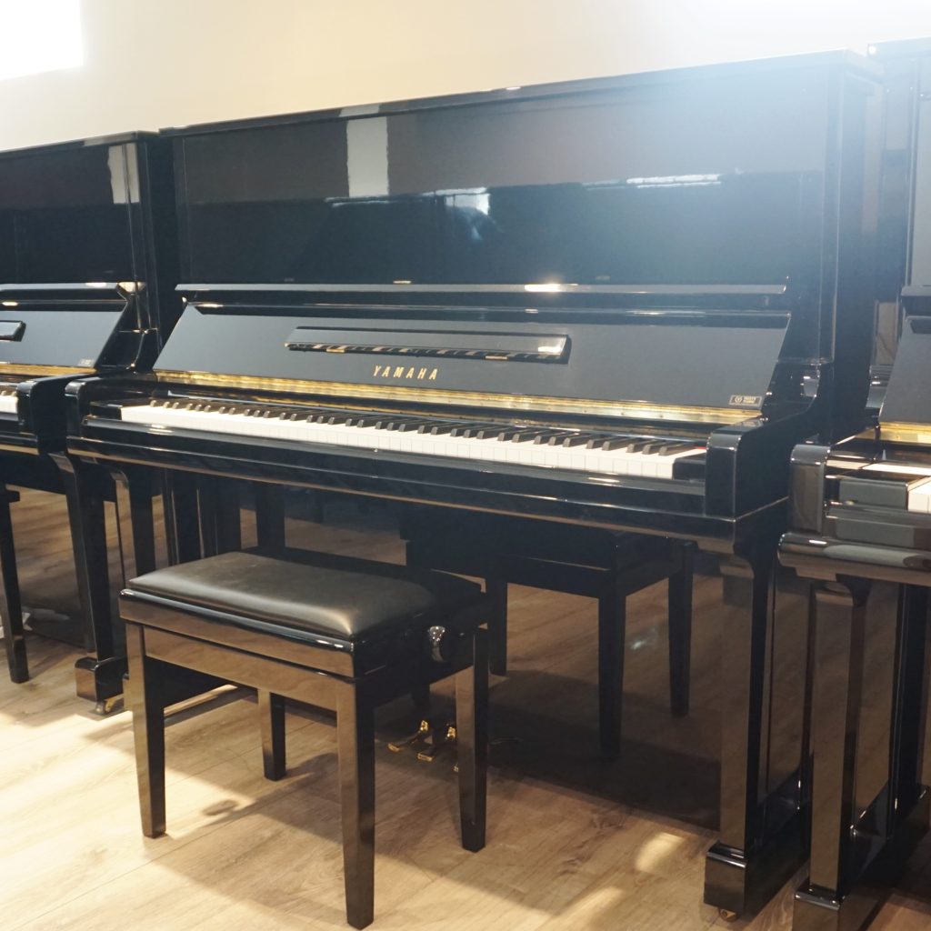 Yamaha U30BL – 4432431