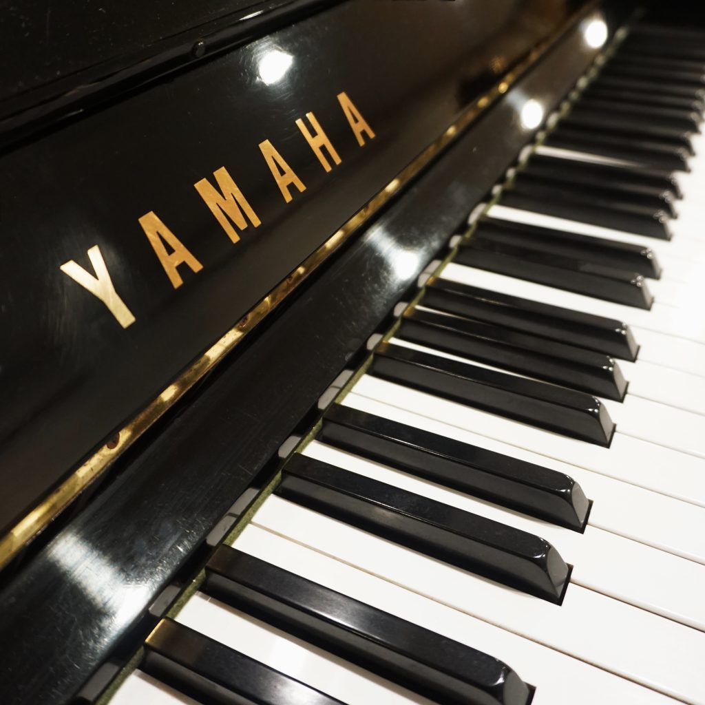 Yamaha U3G – 1264555 – Close up